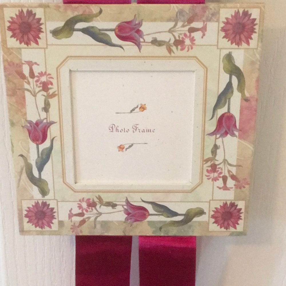 Vintage Avon Versatile Ribbon Frame Set - Picture 6 of 8
